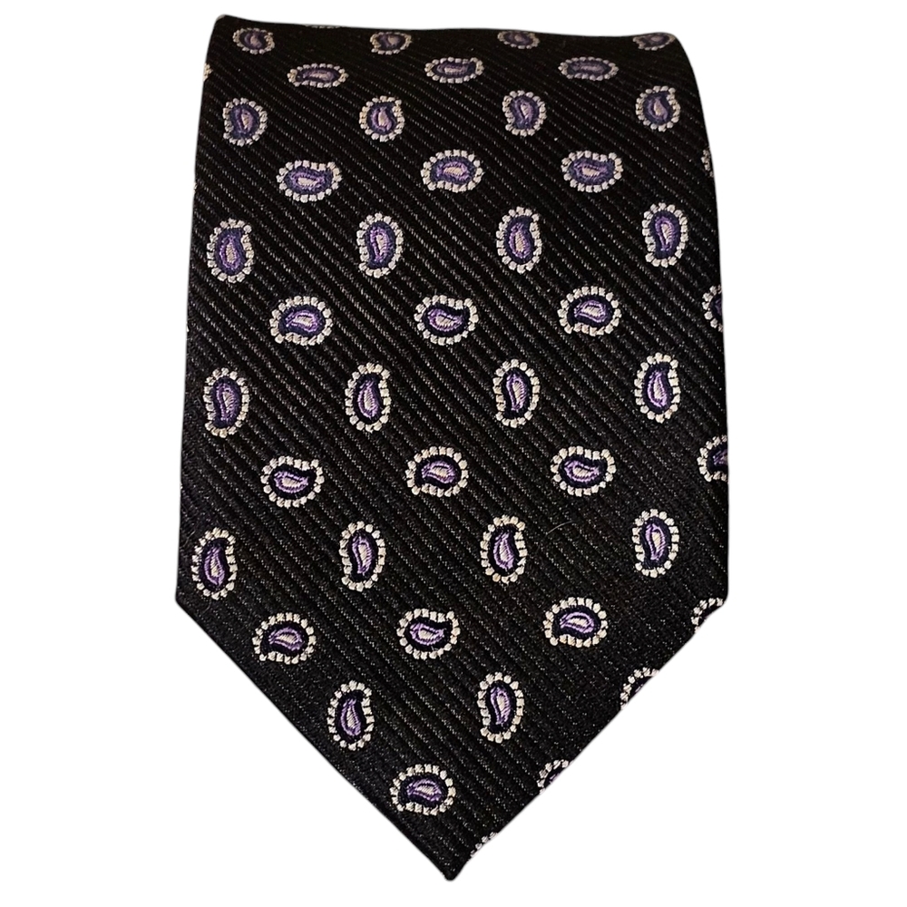 ROUNDTREE & YORKE TIE